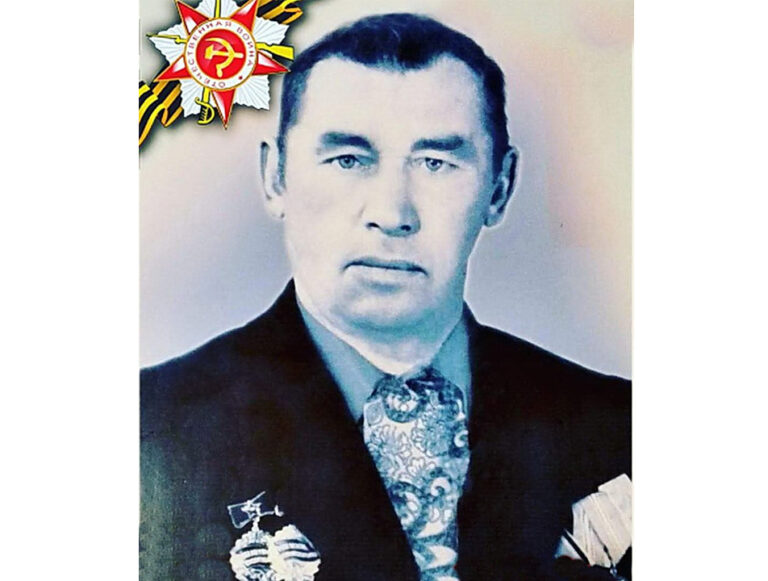Нет семьи такой, где б не памятен был свой герой