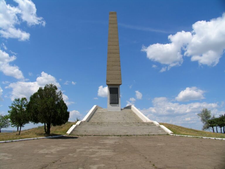 Обелиск на Кицканской земле