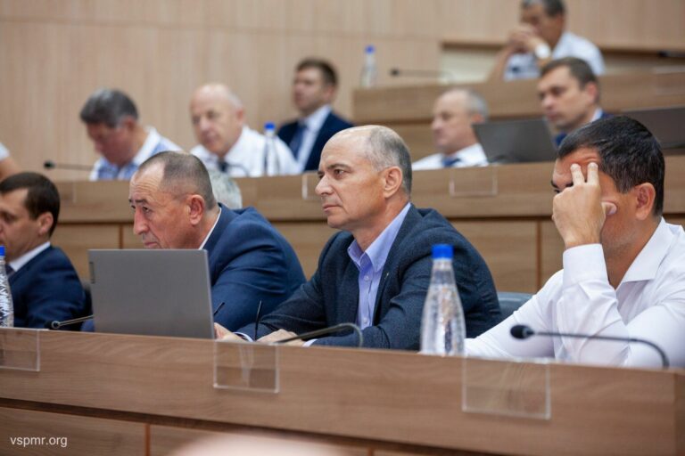 В 2021-м экономика была в «плюсах»