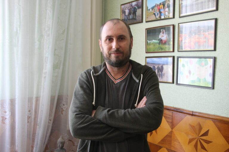 Просто жить школой