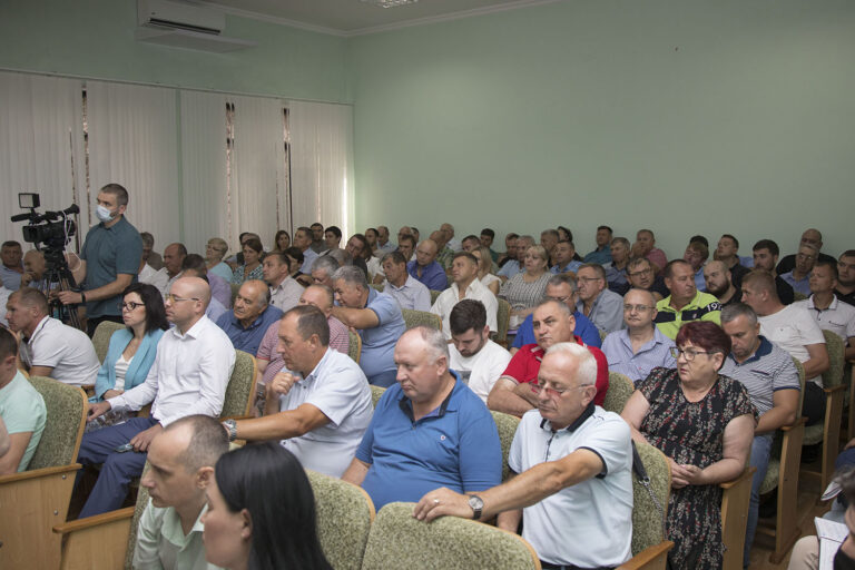 Для страны достаточно