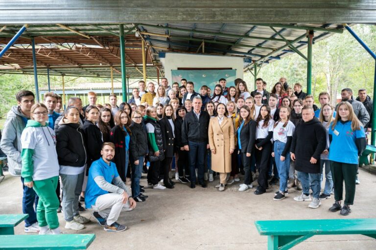 Быть честным  по отношению ко всем