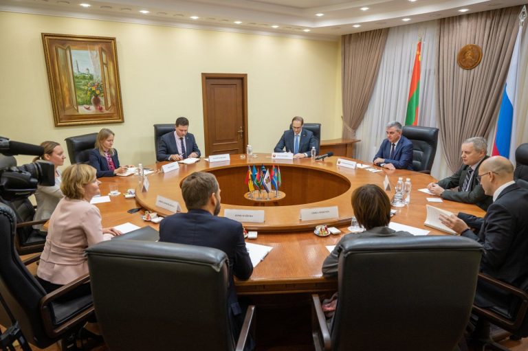 От гуманитарных проблем до безопасности и переговорного процесса