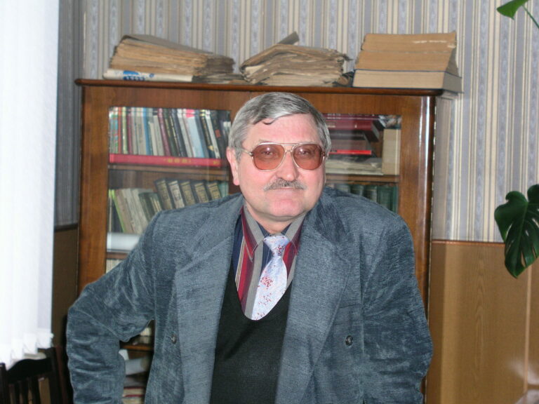 Стихия СМИ родная