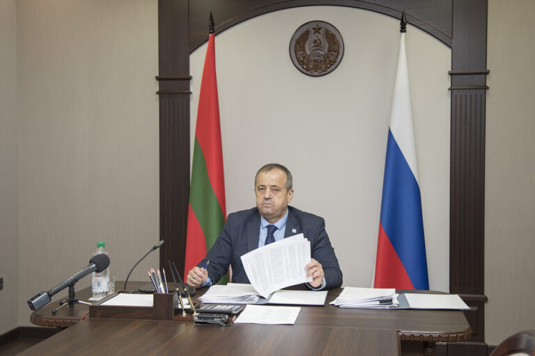 Достойное противостояние кризисной ситуации