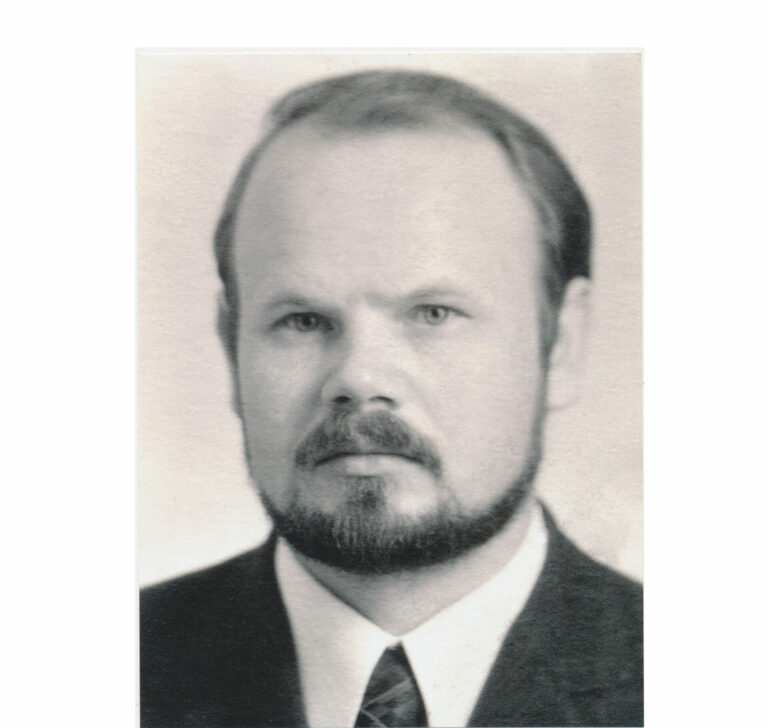 Многостаночник Дмитрий Зюзин