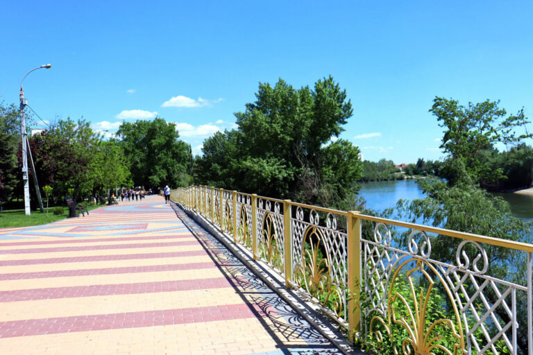 Я скучаю, город на Днестре