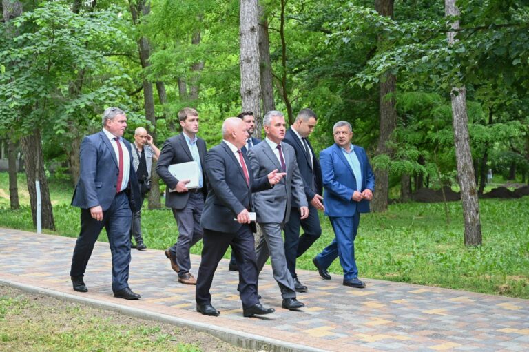 О производстве, социальной сфере и политике…
