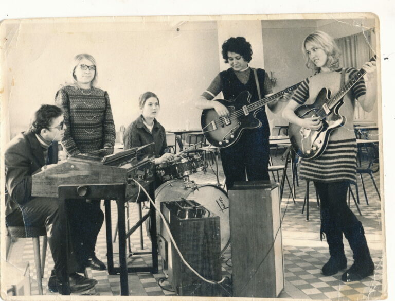 ВИА «Девчата»