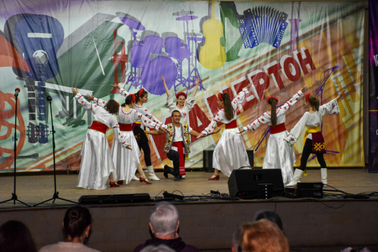 Снова лето, снова «Камертон»