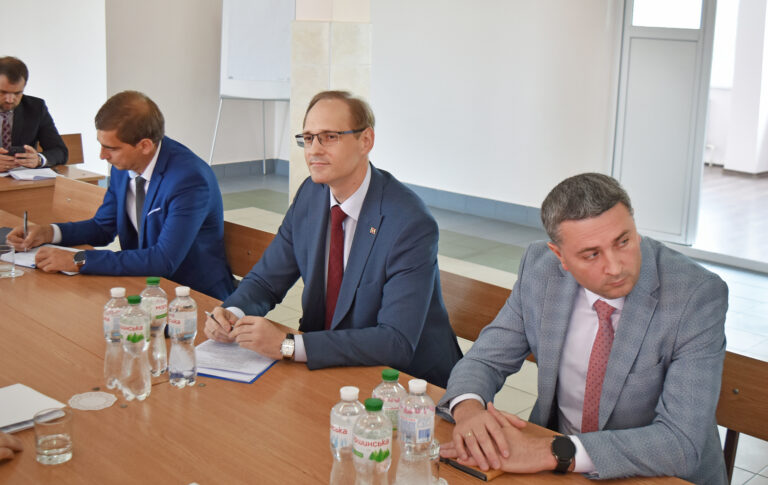 Новые проблемы и неисполнение договоренностей