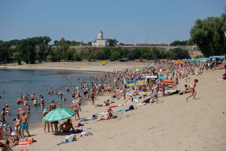 За буйки не заплывать