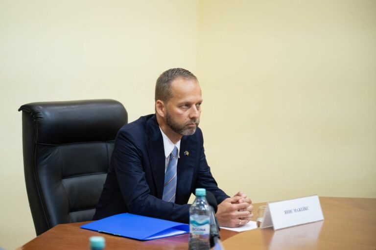 Стремление к миру –задача номер один