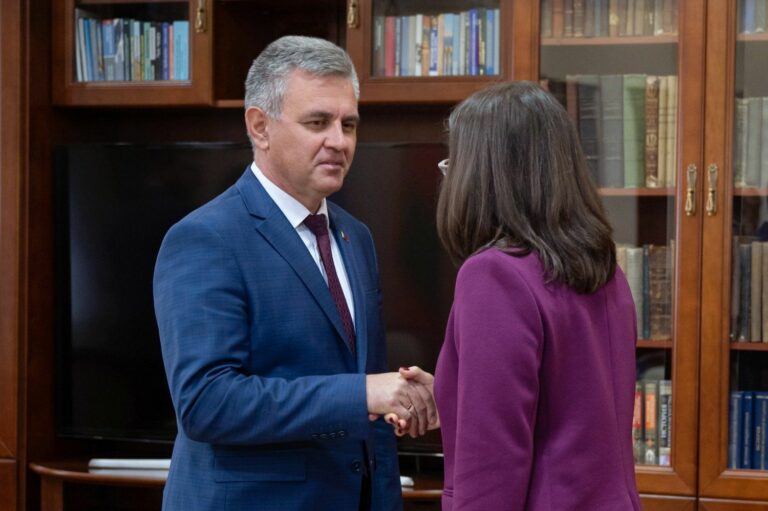 Необходимы диалог и обмен информацией