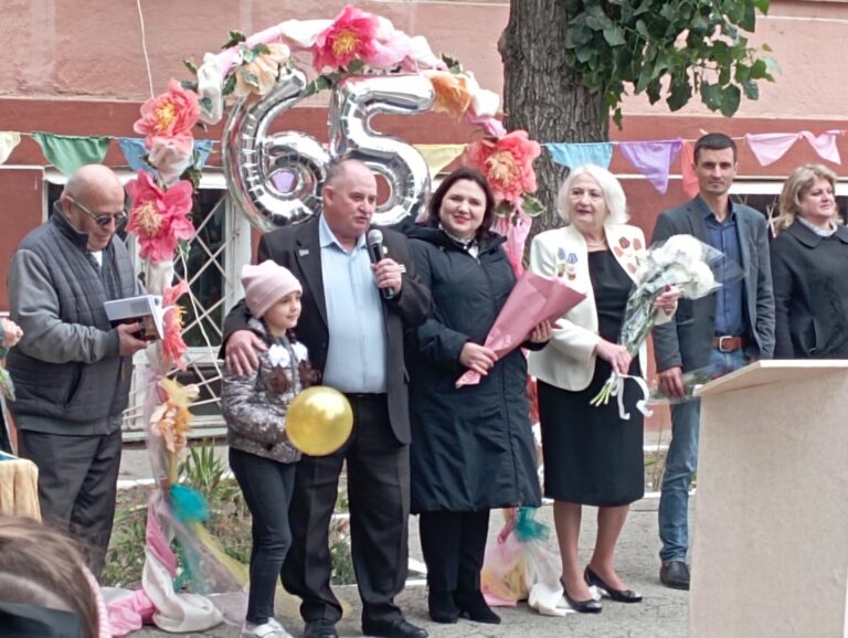 Мне школа эта дорога