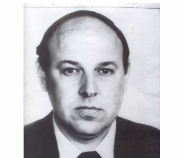 Жить достойно