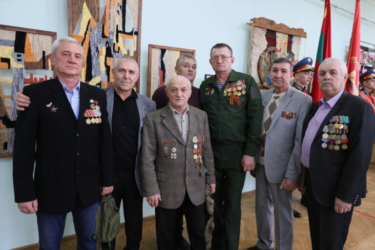 Афганистан живет доныне