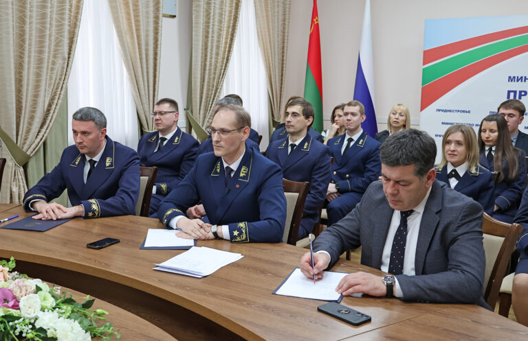 Диалог необходимо продолжать