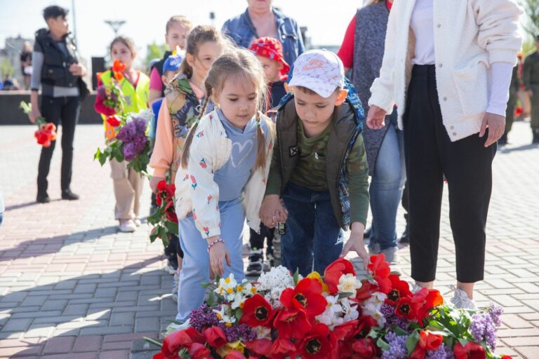 Живёт Победа в поколениях
