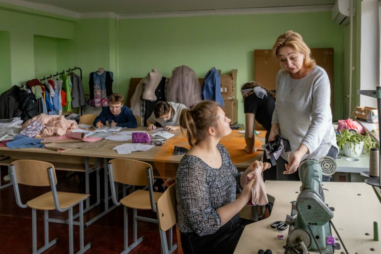 Открыты все двери…