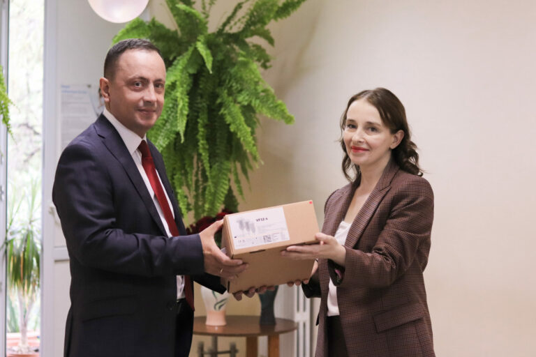 Подарок от социальных партнёров