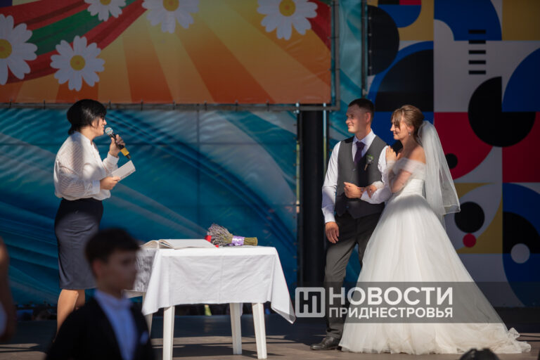 По-семейному тепло и дружно