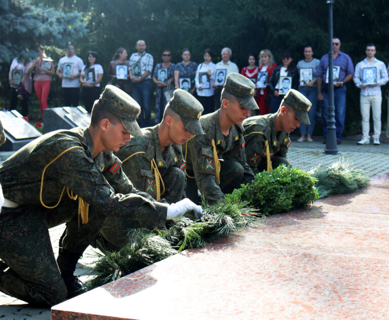 32 года мира