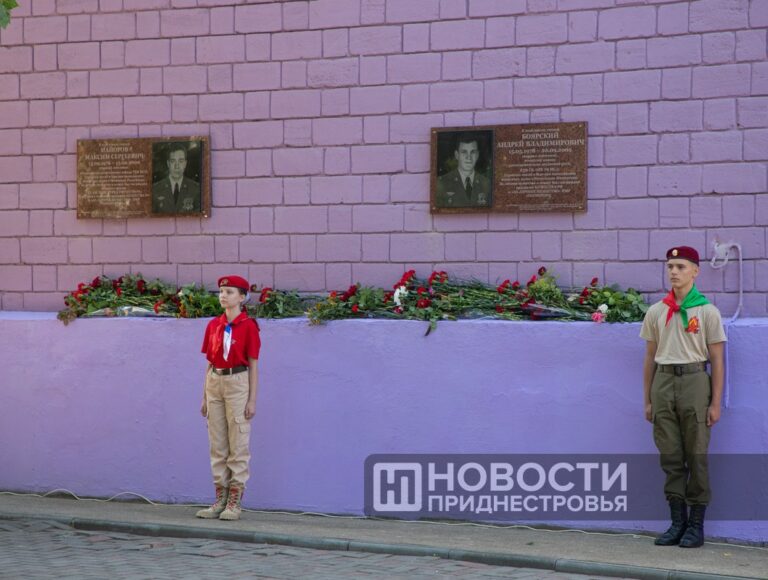 В наших сердцах…