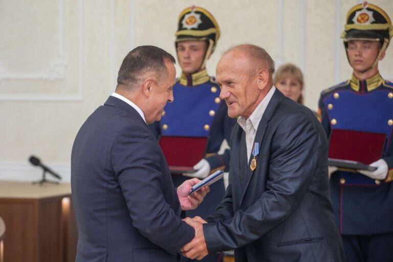 Государственные награды лучшим