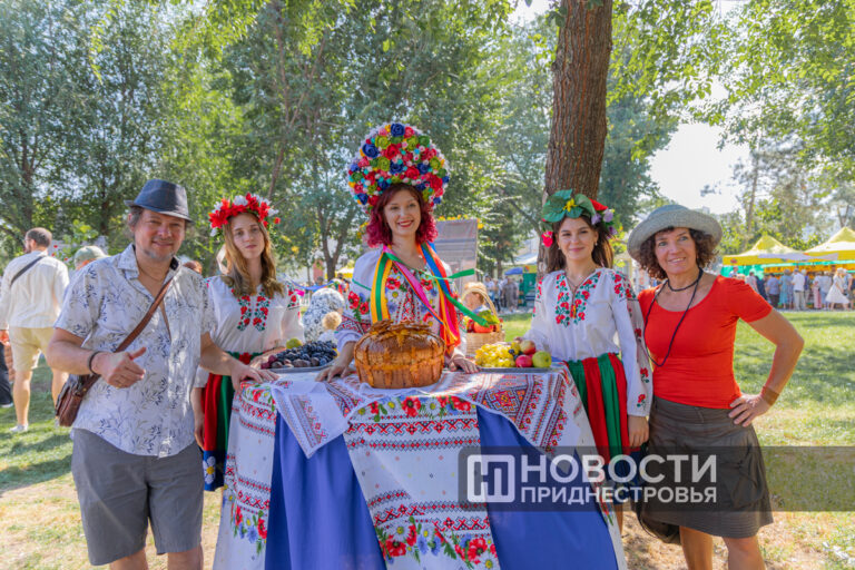 Вся праздничная палитра