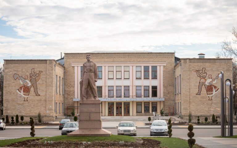 Не по протоколу