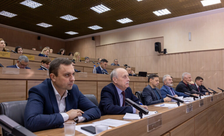 Поправки в бюджет и борьба с нетрезвыми электросамокатчиками