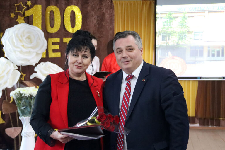 100 лет объединяют поколения