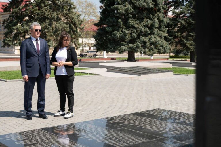 Чтобы не терялась с прошлым связь