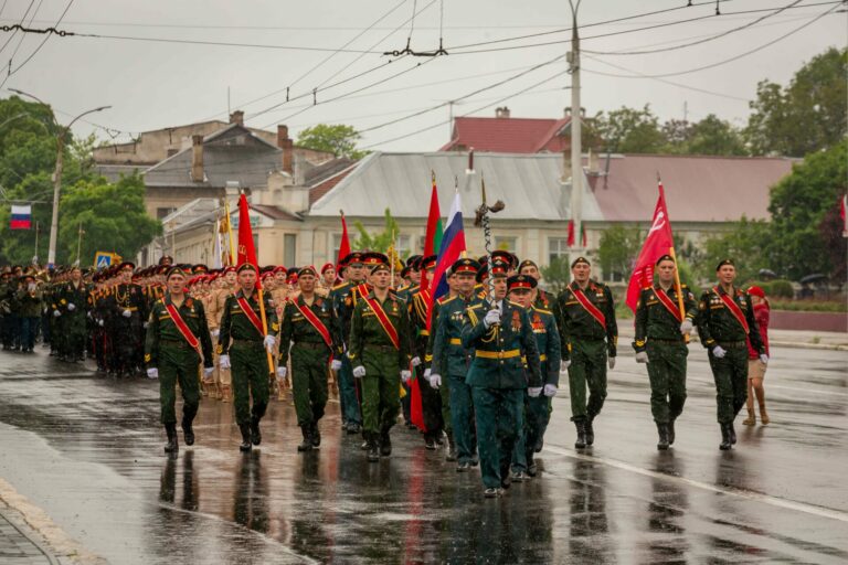 Течёт река «Бессмертного полка». Фоторепортаж.