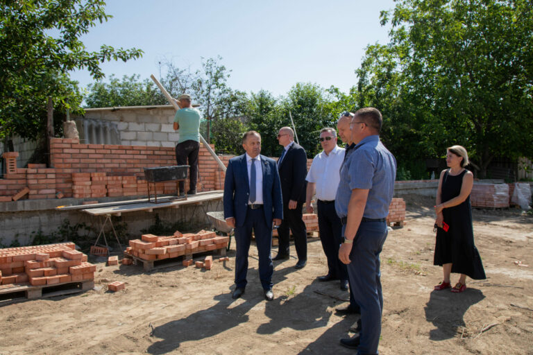 Поликлиника в Григориополе. Мемориал в Дубоссарах