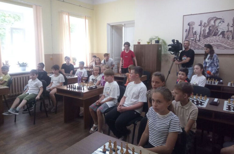 Турнир по шахматам