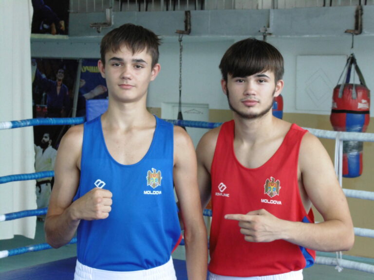 Чемпионами становятся