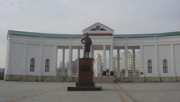Чтоб крепость взять без боя…