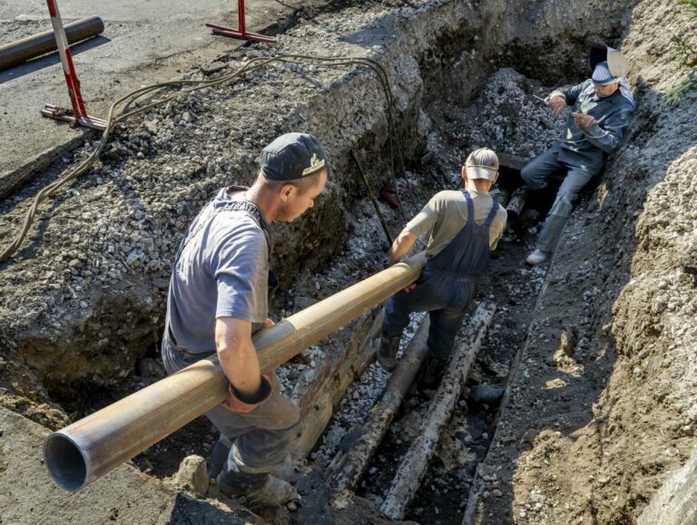Кто отвечает за сети в доме?