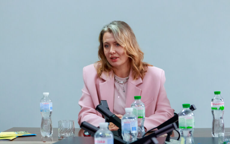 Удержать цифру в руках