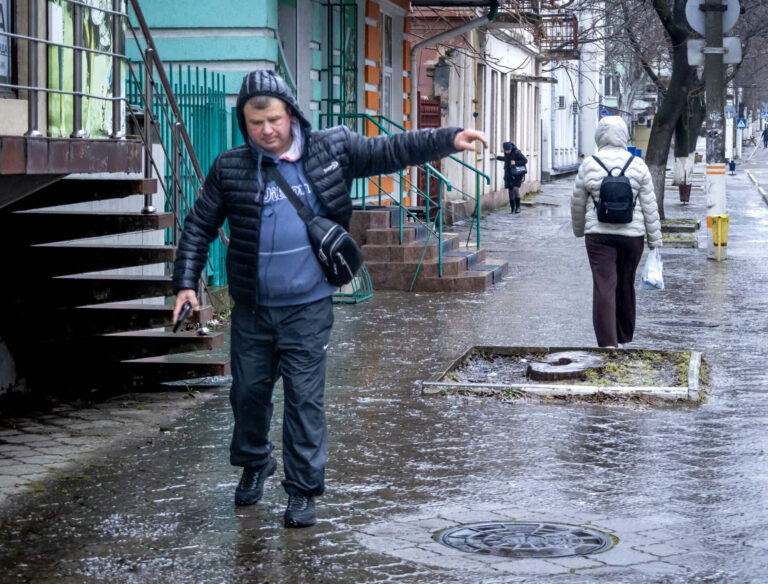 Под ледяную дробь