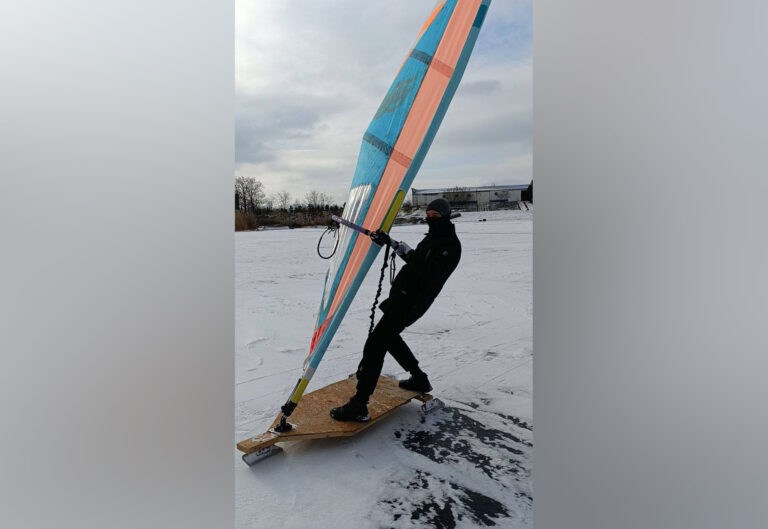 Под парусом