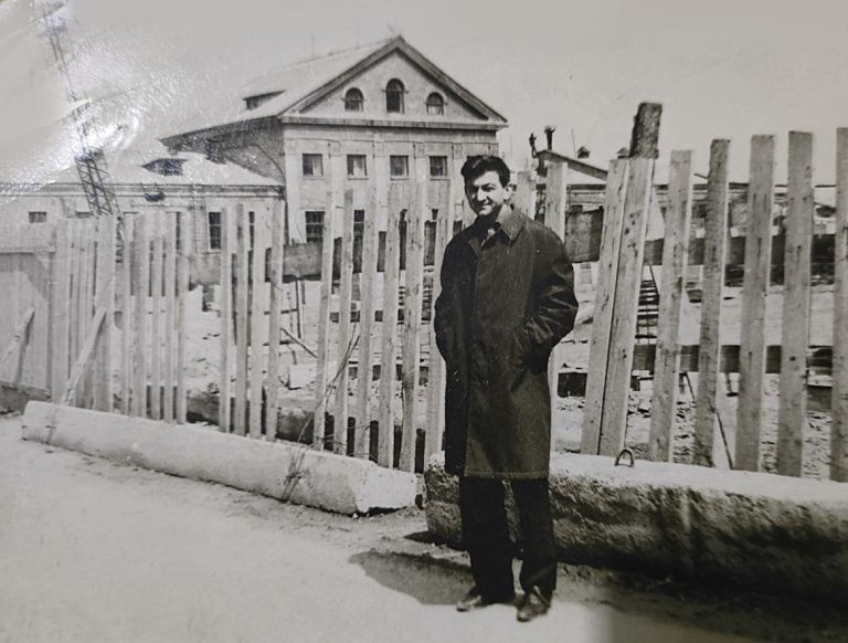 История глазами строителей