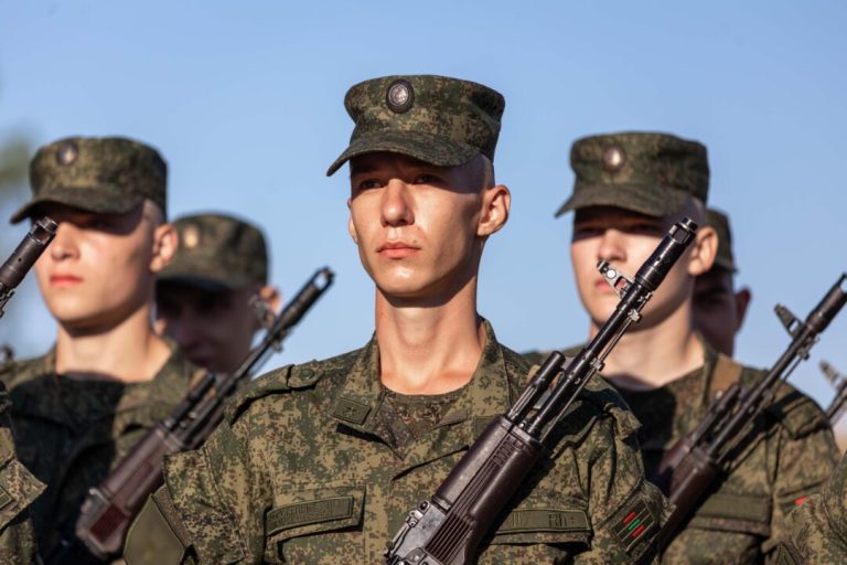 Поздравление с Днём защитника Отечества