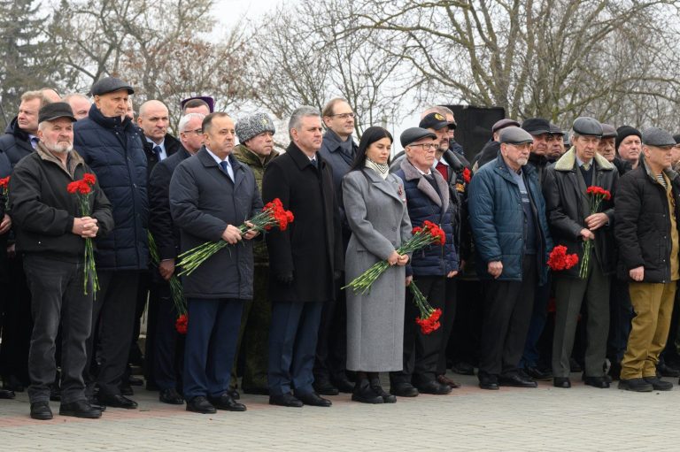 Весна героизма и скорби