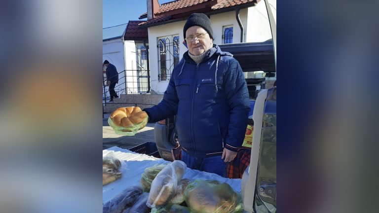 Их руки пахнут хлебом