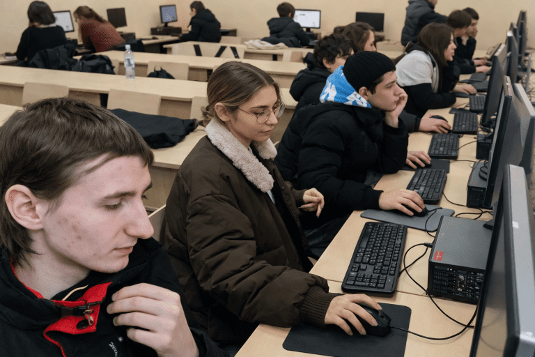 Открывая двери в мир будущего