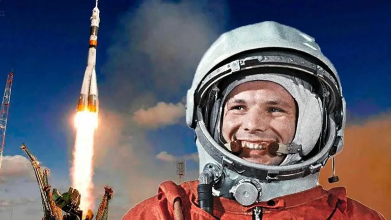 Поздравление с Днем космонавтики