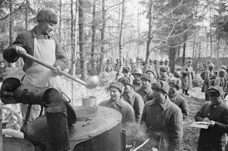 Чем кормили на войне?